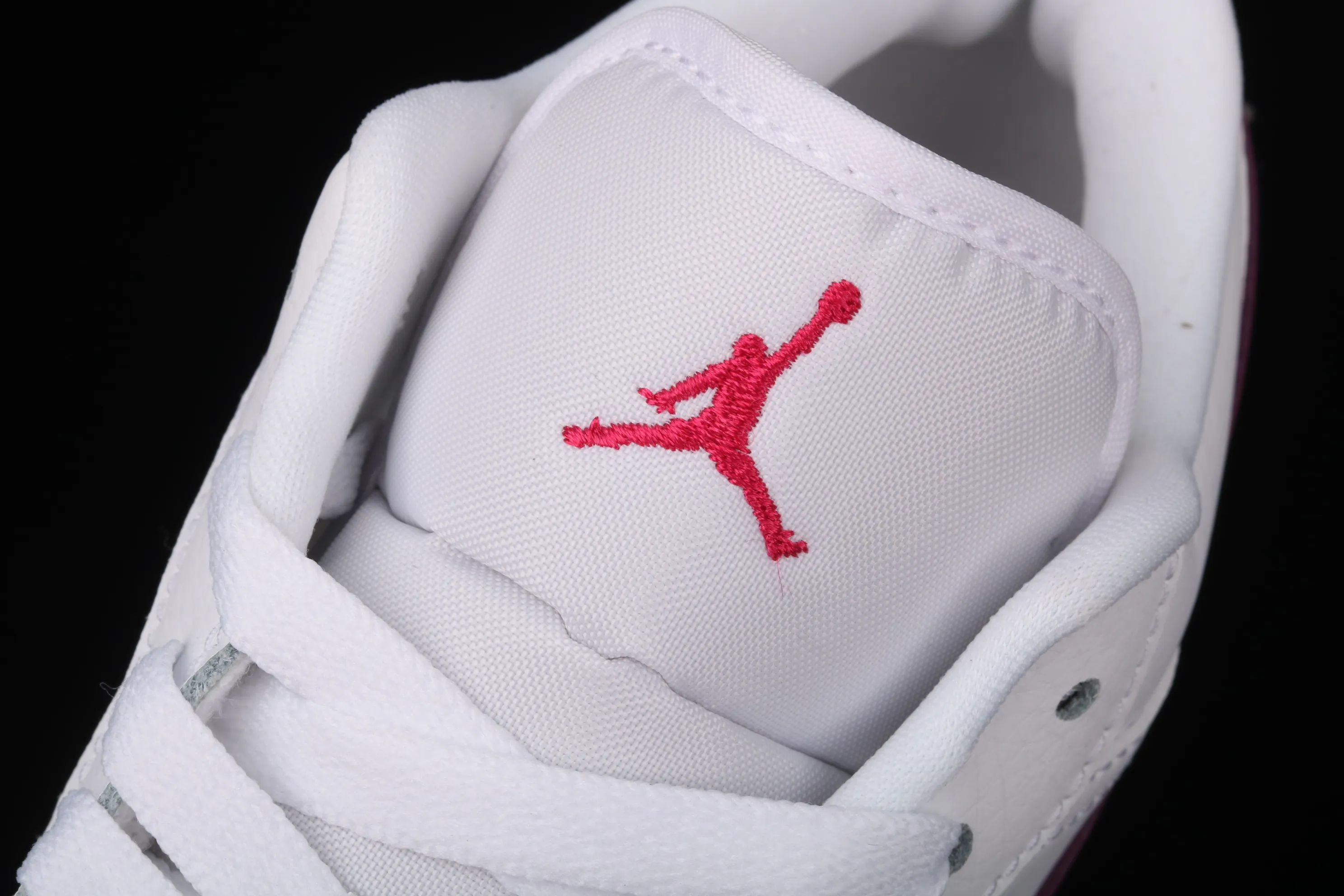 All categories Air Jordan Jordan series basketball shoes Air Jordan 1 Low G version pure original Air Jordan1 Low AJ1 Joe 1 Valentine's Day low-top basketball shoes 554723-161
